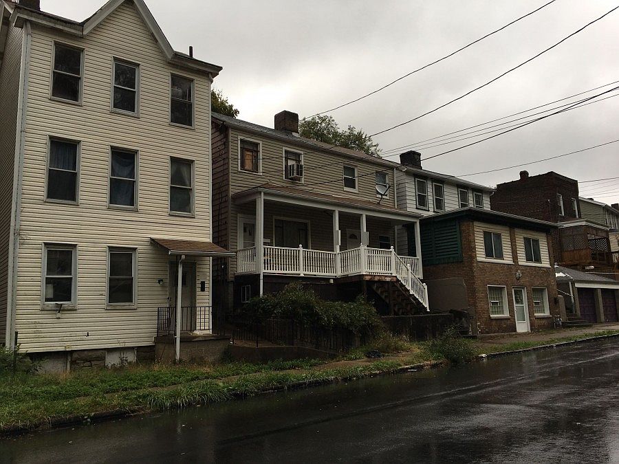 2nd image of 409 Saline St
