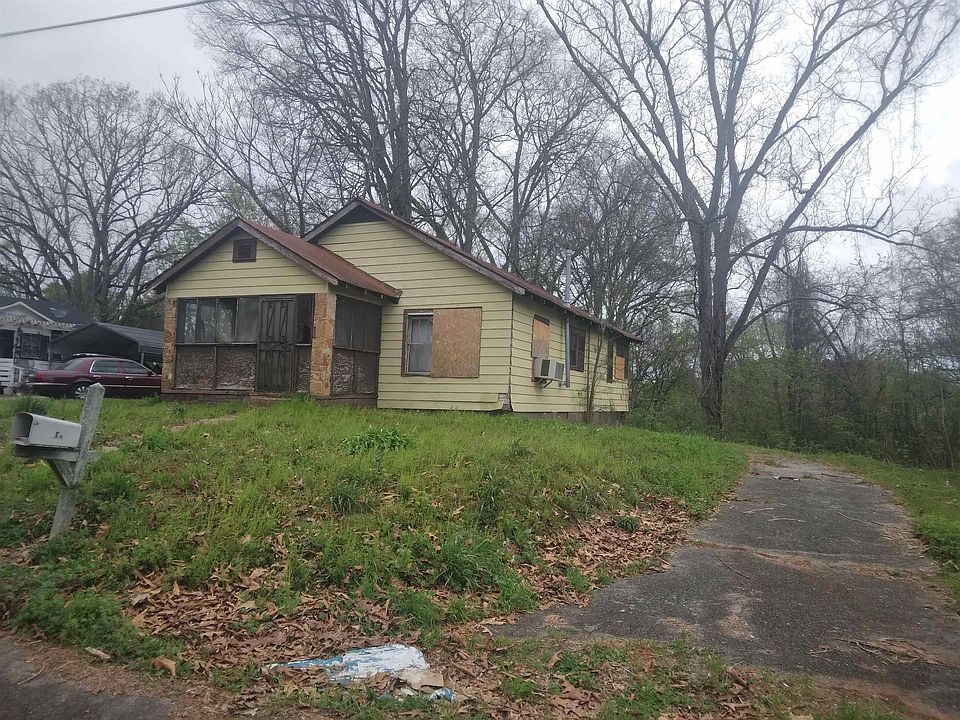 2nd image of 1105 8th St
