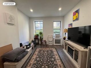 359 W 52nd St #4, New York, NY 10019