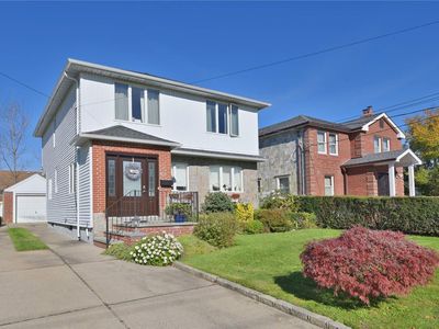 43 Oxford Street, New Hyde Park, NY, 11040