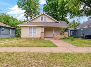 533 E Woodard St, Denison, TX 75021