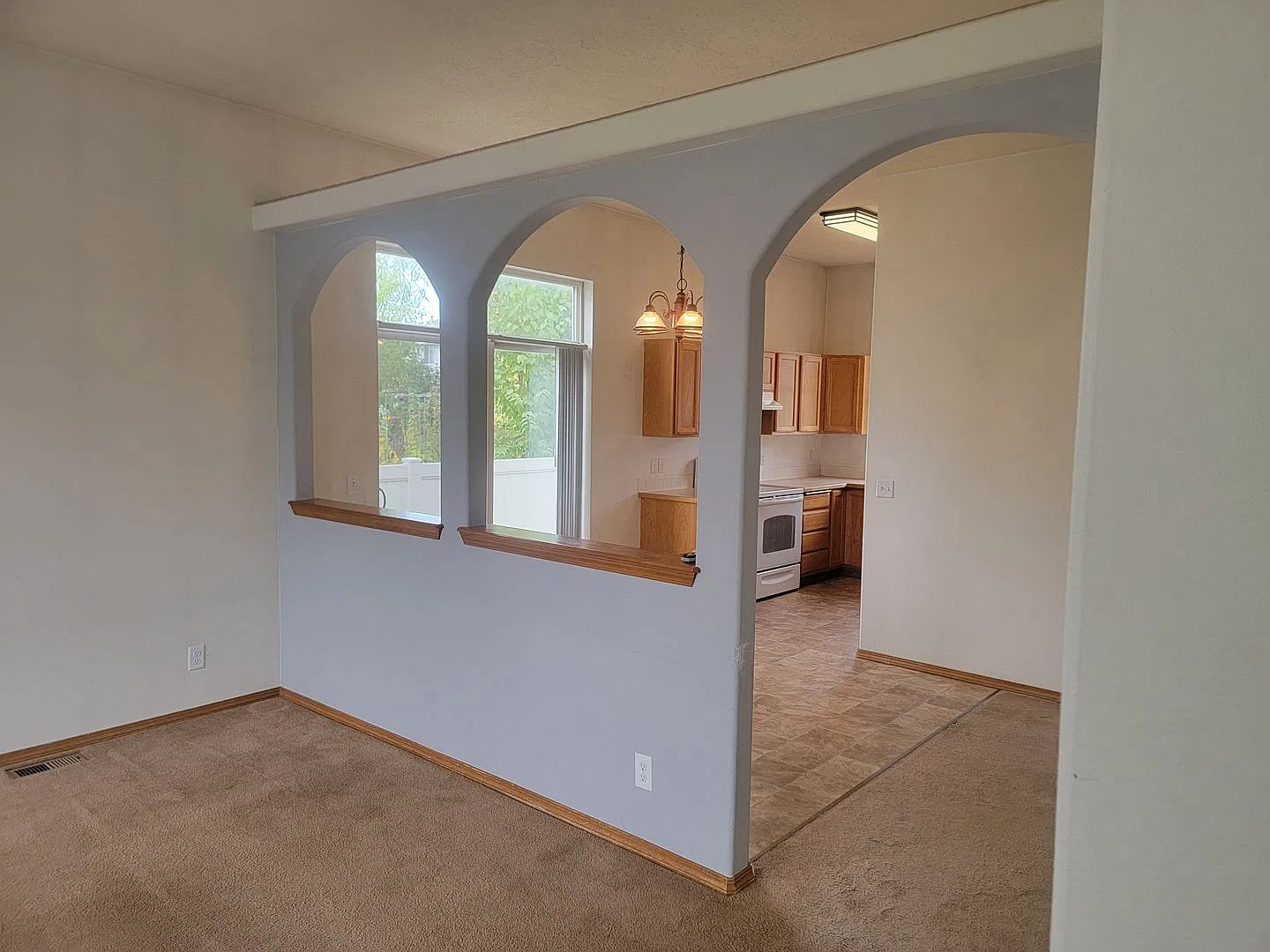 ** Coming Soon ** Updated 3 bed 2 bath Home In CDA - New LVP Floors — Photo 3