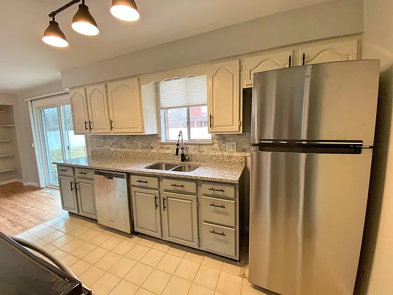 10640 W 62nd Pl — Photo 9