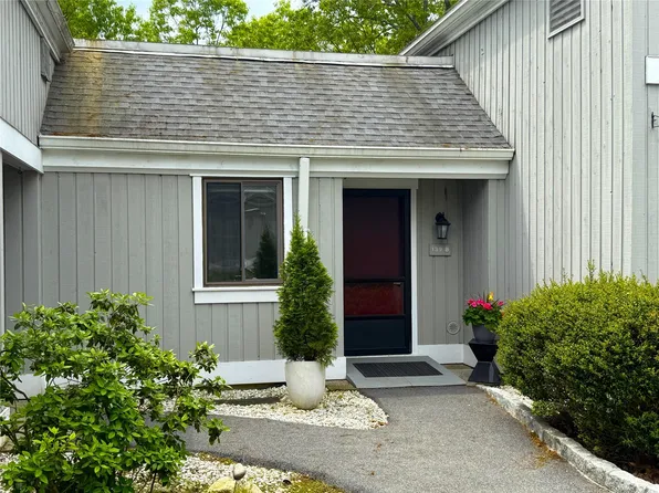 139 Heritage Hills #B, Somers, NY 10589
