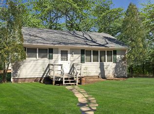 10 Bell Rd, East Hampton, NY 11937