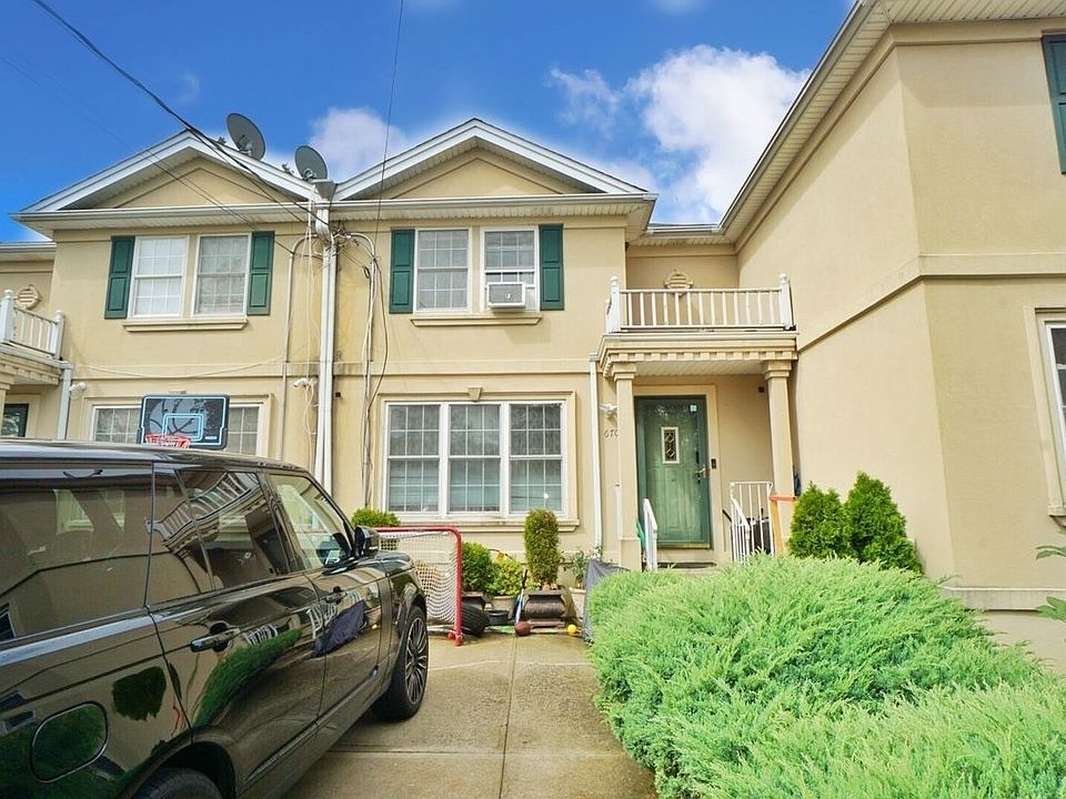 1st image of 670 Britton Ave