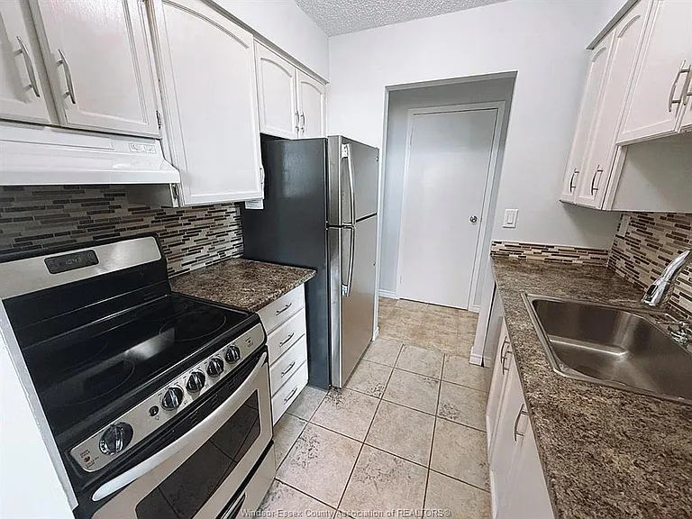 9099 Riverside Dr E #805W — Photo 6