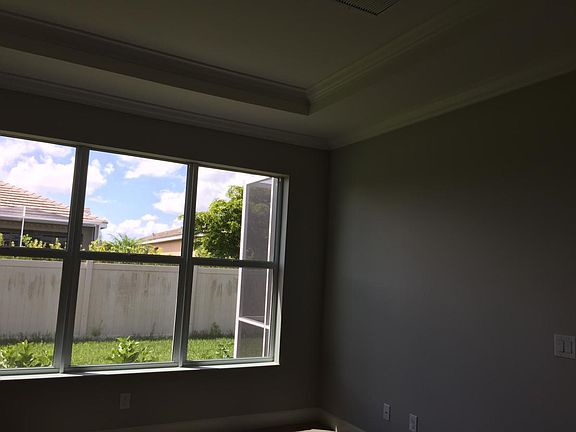 looking toward lanai