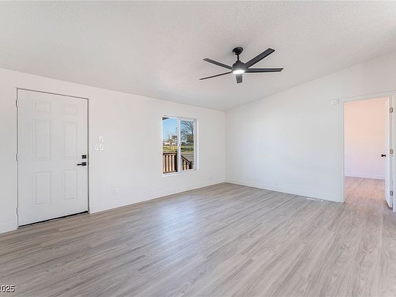 5th image of 2241 Linn Ln