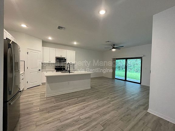 4th image of 558 Nimitz Blvd
