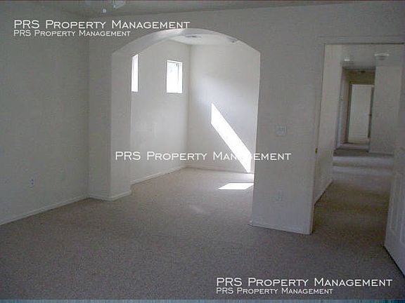 4th image of 509 W Mountain Sage Dr
