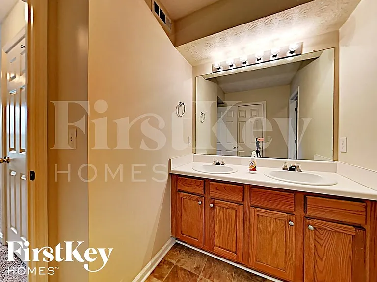 8012 Mustang Ln — Photo 12