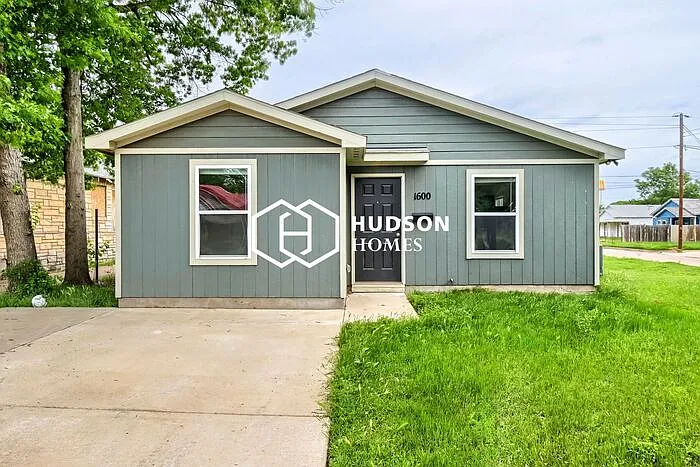 1600 Lucile Ave — Photo 1