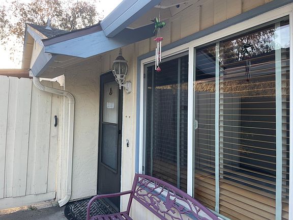 3rd image of 6401 Benecia Ave