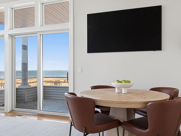 5th image of 580 Dune Rd #3