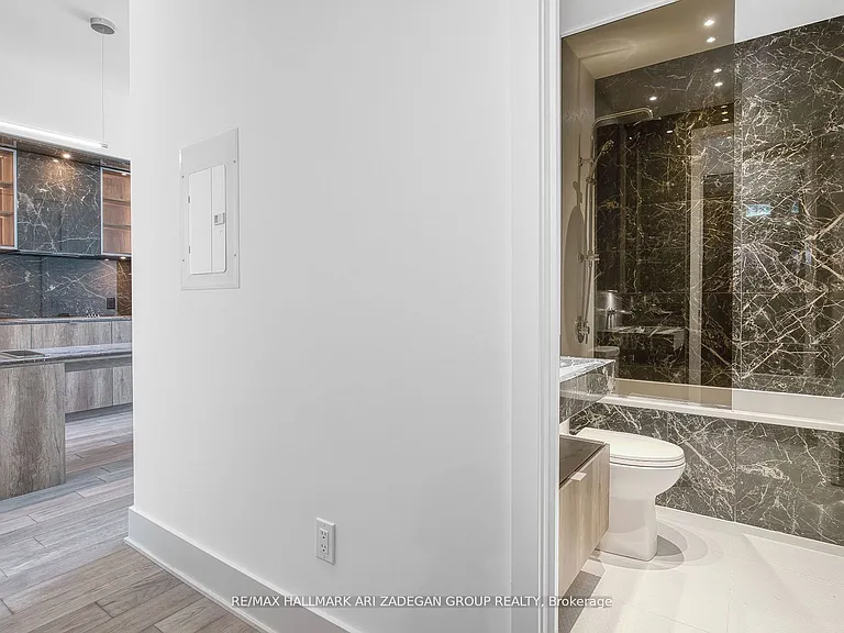 11 Yorkville Ave #5806 — Photo 19