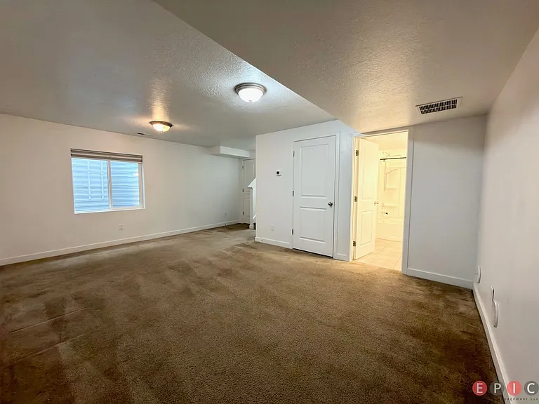 4430 W 2550 N — Photo 23