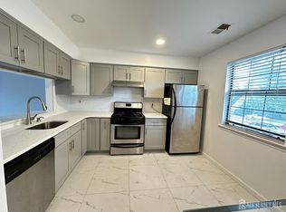 701 Woodbridge Commons Way, Iselin, NJ 08830