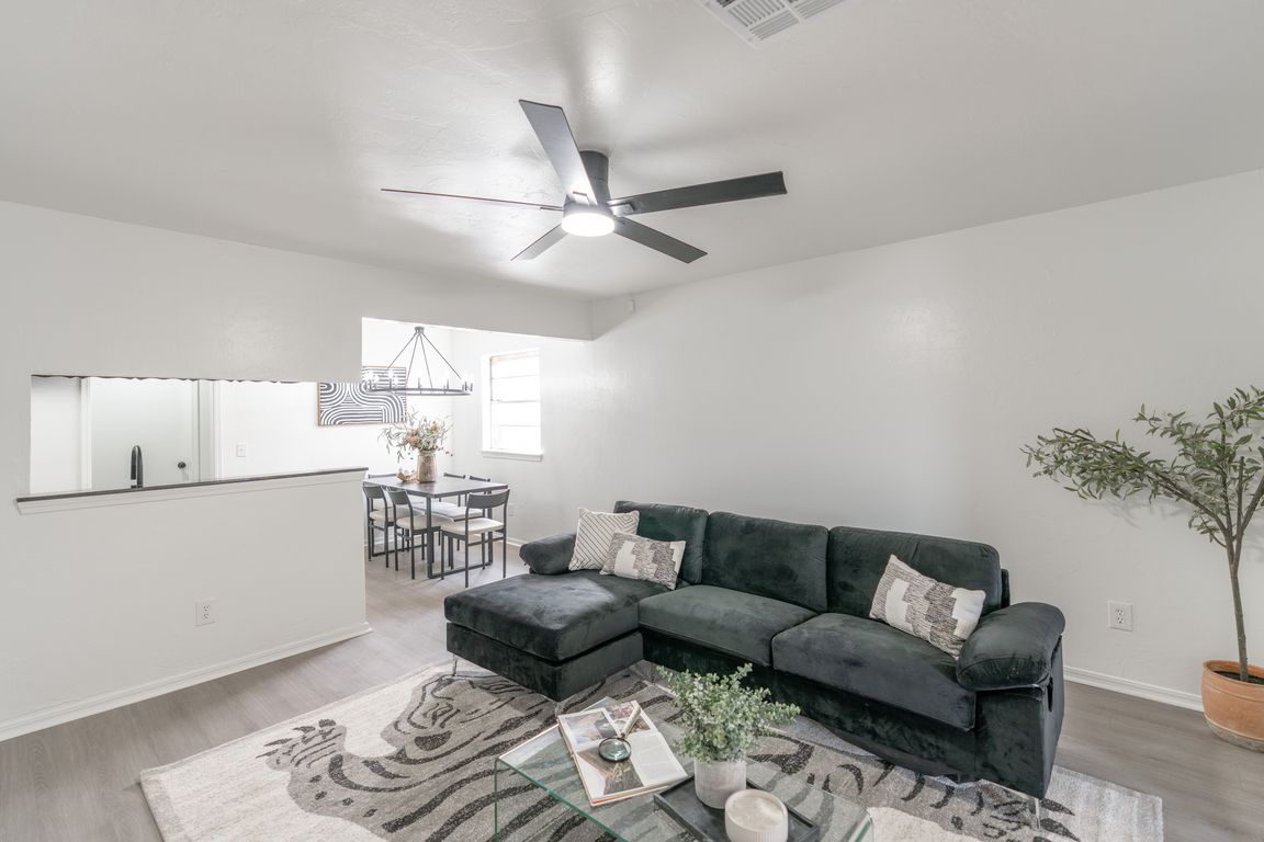 next background image