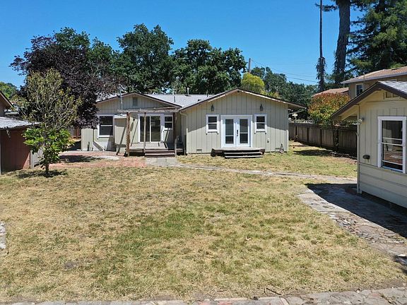 3rd image of 1208 Lloyd Avenue