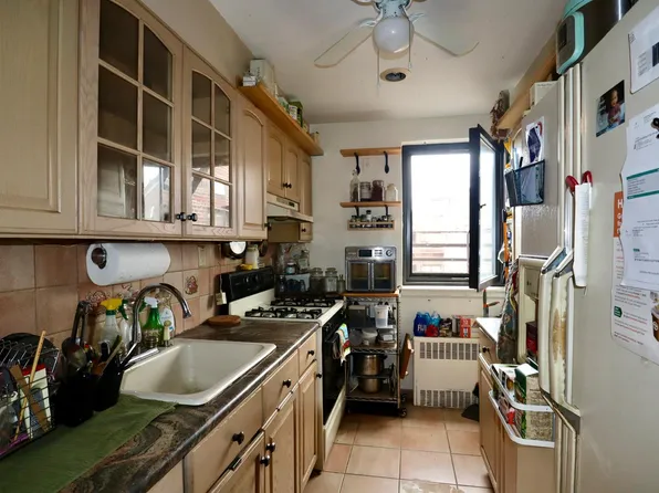 87-40 Francis Lewis Boulevard image 9 of 17