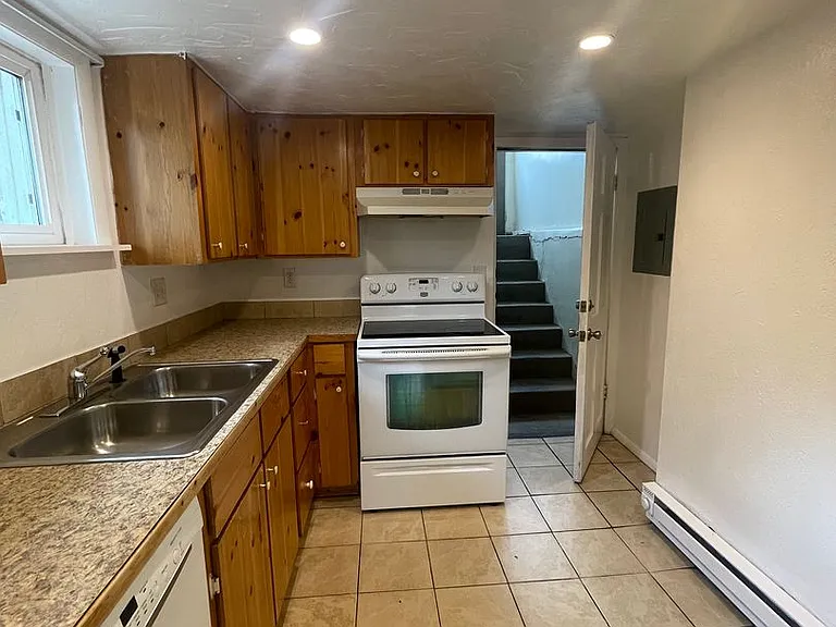1127 W Mulberry St — Photo 14