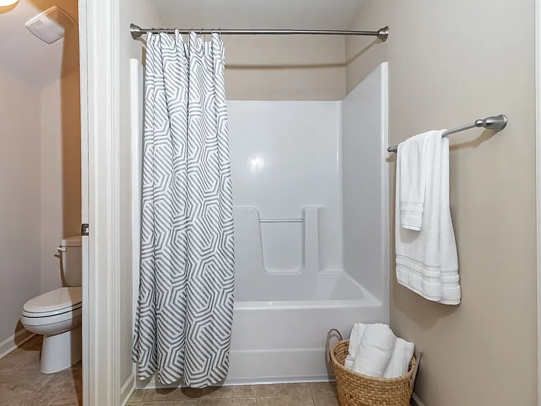 906 Erika Ln — Photo 21