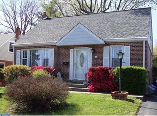 32 S Malin Rd, Broomall, PA 19008