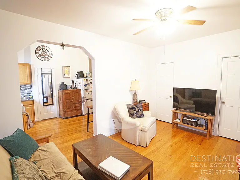 207 21st St #1R — Photo 5