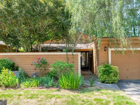 845 Lake Hollow Blvd SW, Marietta, GA 30064