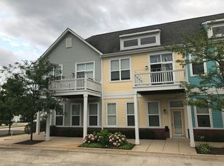 1717 Town Center St, Aurora, IL 60504