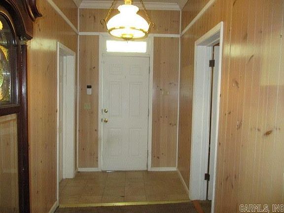 3rd image of 424 E Lake St