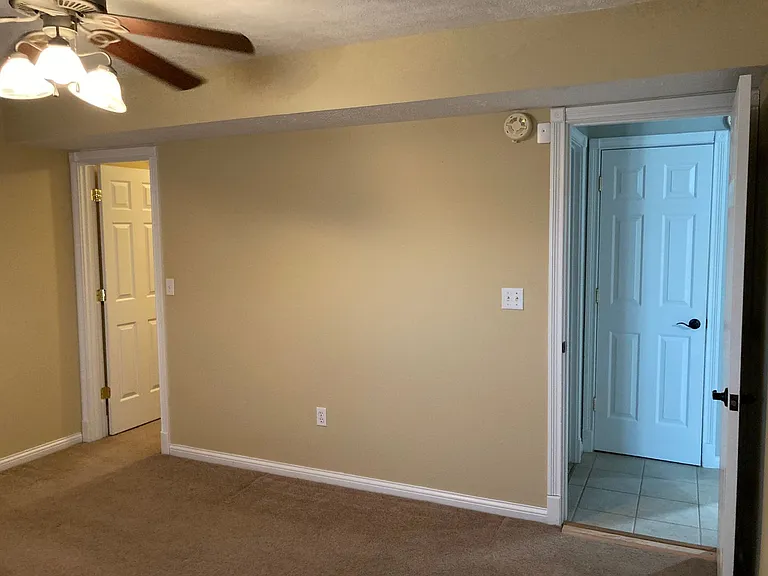121 Chevy Chase Pl — Photo 20