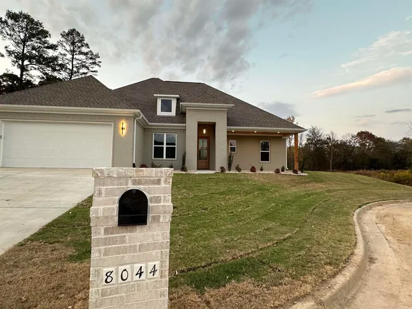 8044 N Shoreline Blvd, Benton, AR 72019