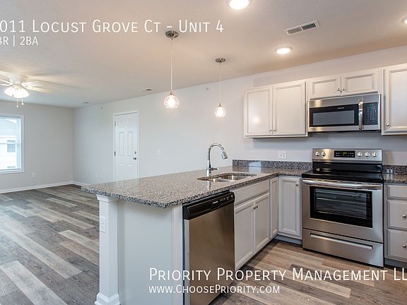 5th image of 3011 Locust Hill Dr Unit 4