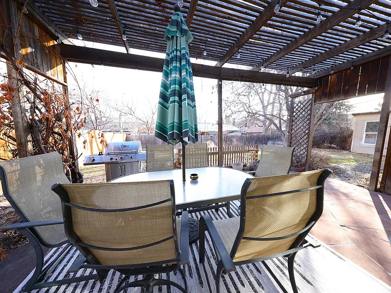 218 Summit Cir — Photo 11