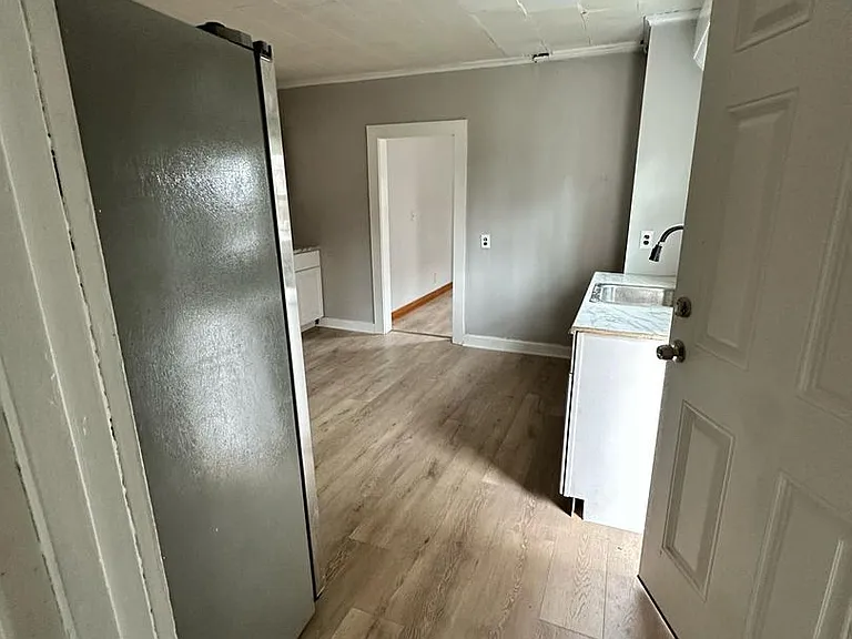 105 South St — Photo 4