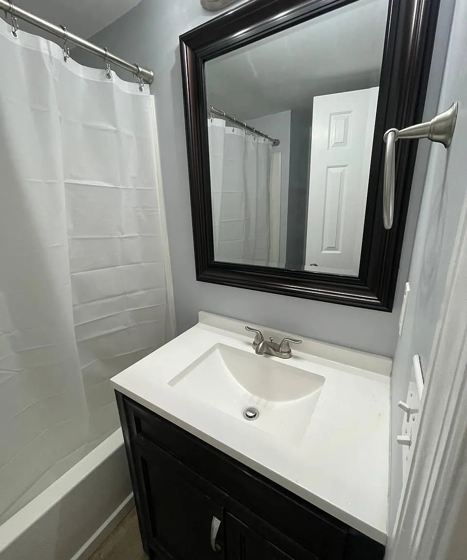 2325 Elliston Pl — Photo 4