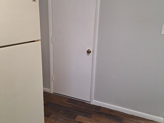 Fridge & Pantry in Kitchen