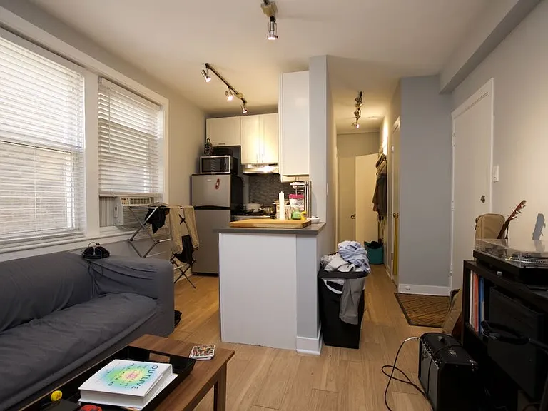 511 W Belmont Ave #43 — Photo 14