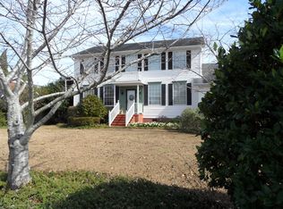 601 Colony Cir N, Wilmington, NC 28409