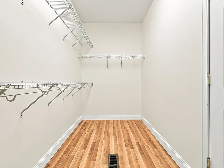 494 Asset Pkwy — Photo 35