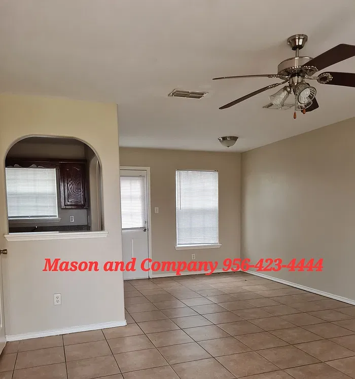 3 bed, 2.5 bath, $1,145 — Photo 2
