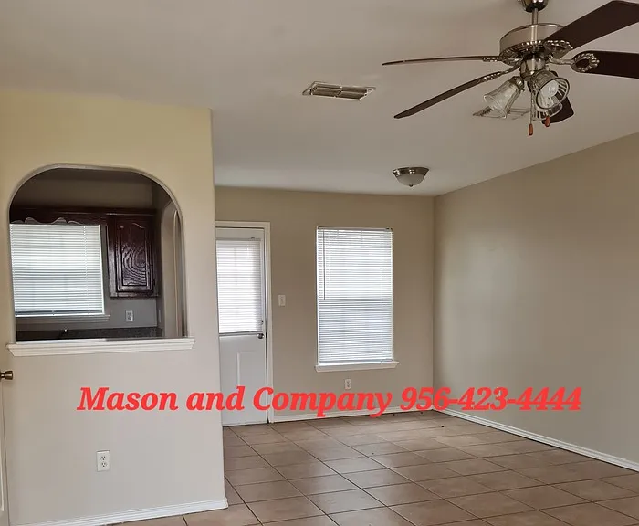 809 W Arroyo Park Ln #A — Photo 2