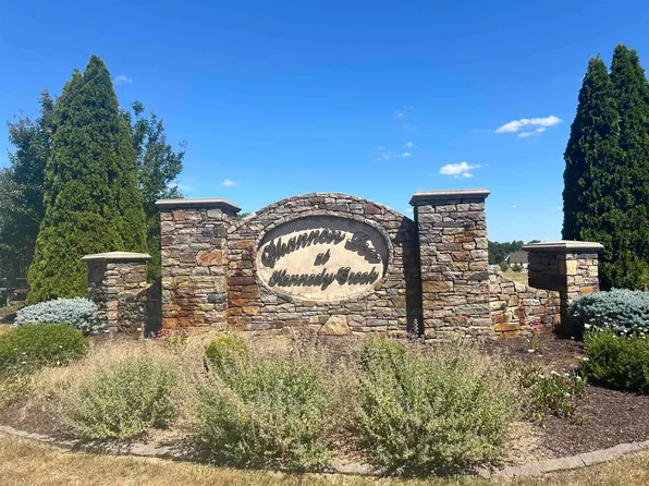 14 Jaspers Ln, Stuarts Draft, VA 24477