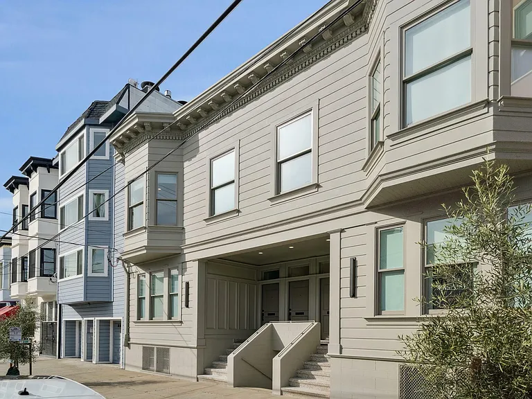 576 Chestnut St — Photo 36