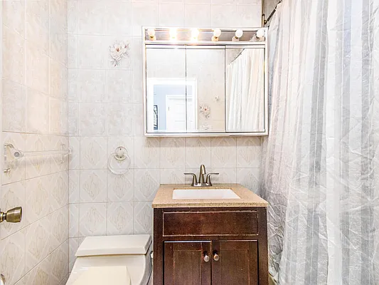 Sold by REMAX Distinguished Homes | media 33