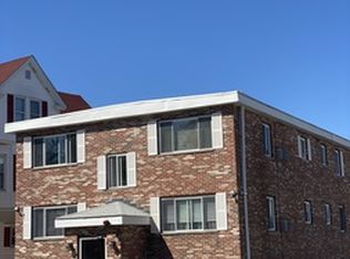 261 River St APT 4, Waltham, MA 02453