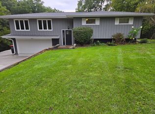 1886 Sunrise Dr, Galesburg, IL 61401