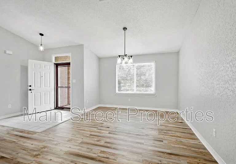 9075 Caribbean Dr — Photo 2